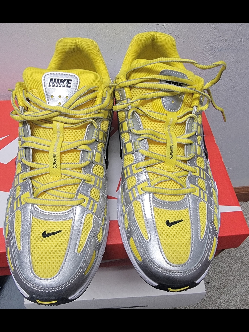 Nike P-6000Yellow & Silver Running Sneakers Men Size 10 Women Size 11.5
